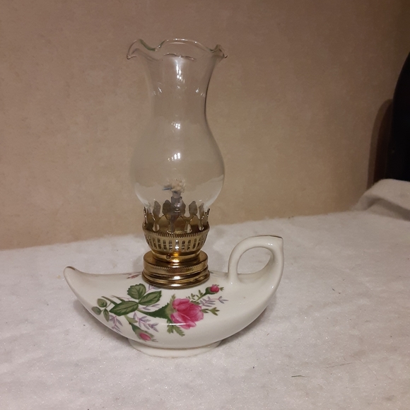 Small Porcelain Oil Lamp - Picture 2 of 5